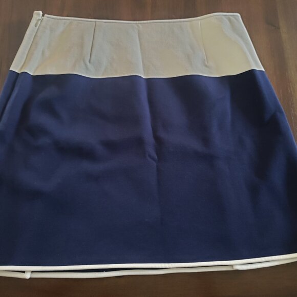 Tory Burch navy and cream mini skirt - Picture 4 of 7